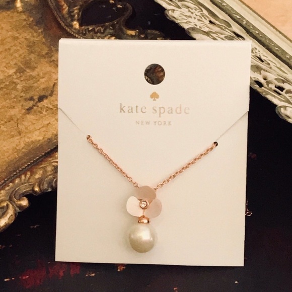 KATE SPADE • Disco Pansy Pearl Mini Drop Necklace - Picture 2 of 4